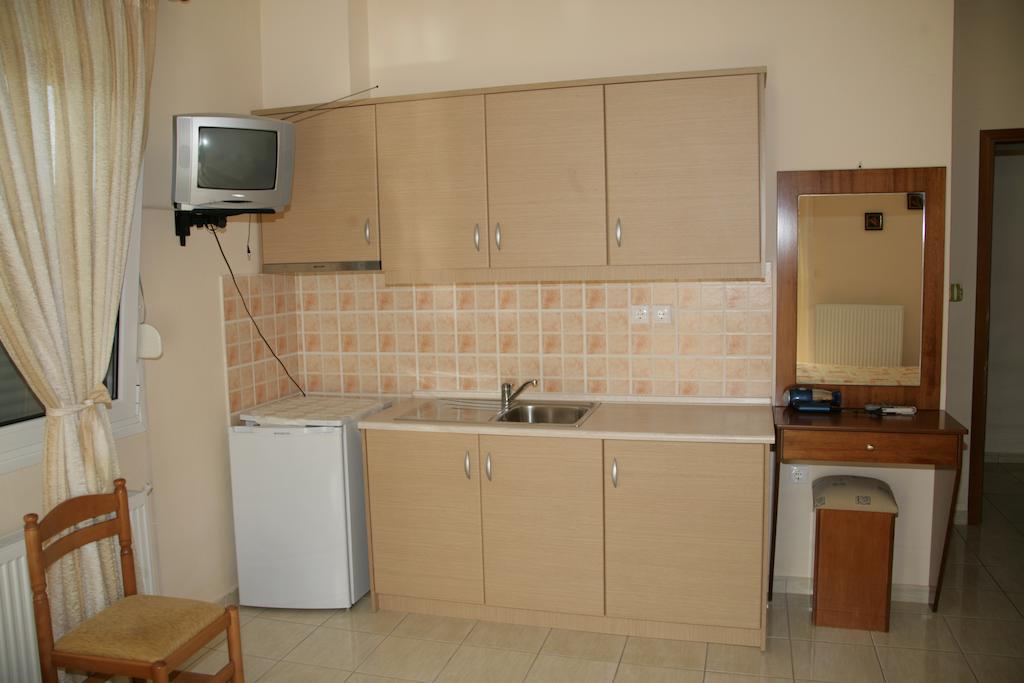 Elanthi Hostel كاستوريا الغرفة الصورة
