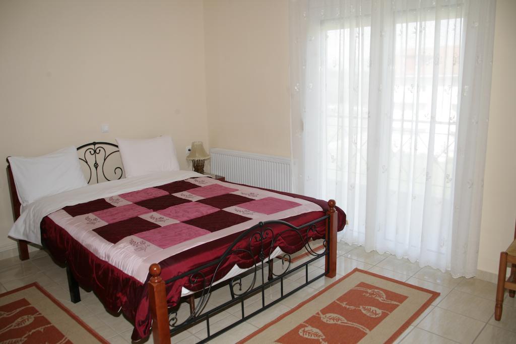Elanthi Hostel كاستوريا الغرفة الصورة