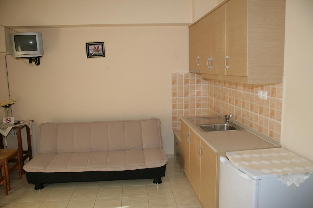 Elanthi Hostel كاستوريا المظهر الخارجي الصورة