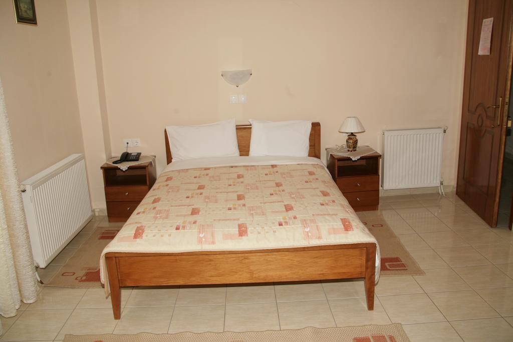 Elanthi Hostel كاستوريا الغرفة الصورة