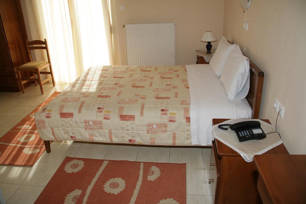 Elanthi Hostel كاستوريا الغرفة الصورة