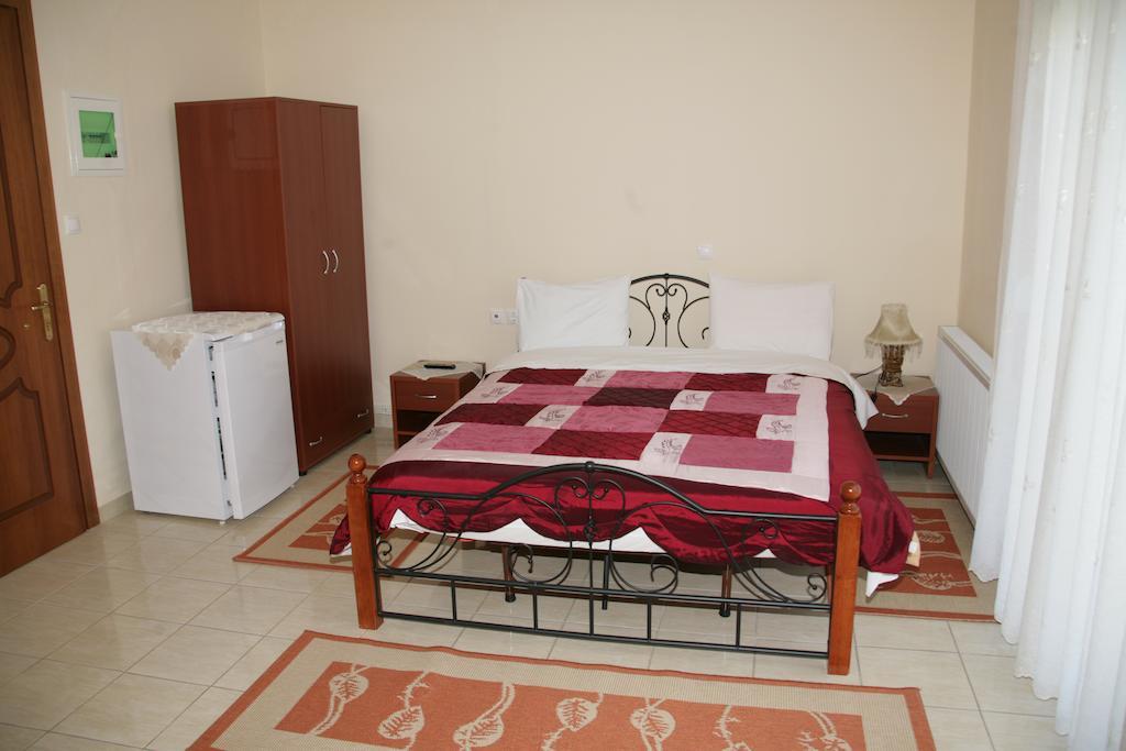 Elanthi Hostel كاستوريا المظهر الخارجي الصورة