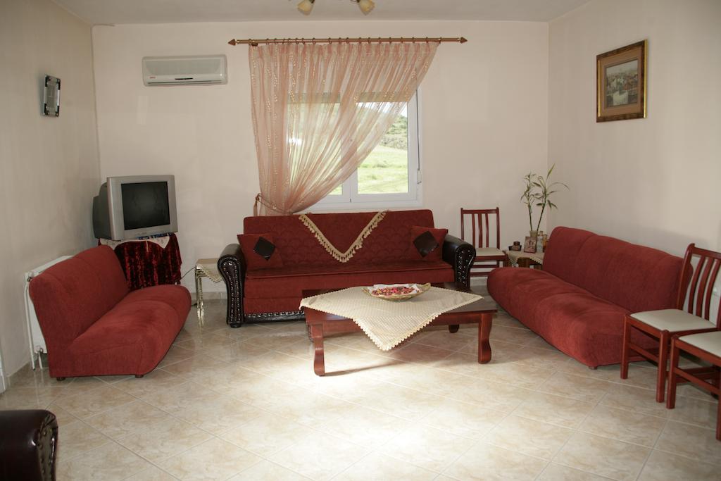 Elanthi Hostel كاستوريا المظهر الخارجي الصورة