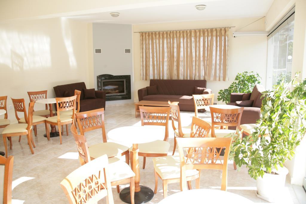 Elanthi Hostel كاستوريا المظهر الخارجي الصورة